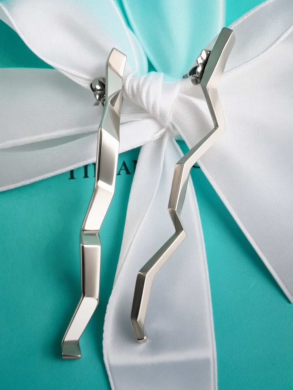 Tiffany &Co  Frank  Gehry 925  Silver Zigzag  Earrings